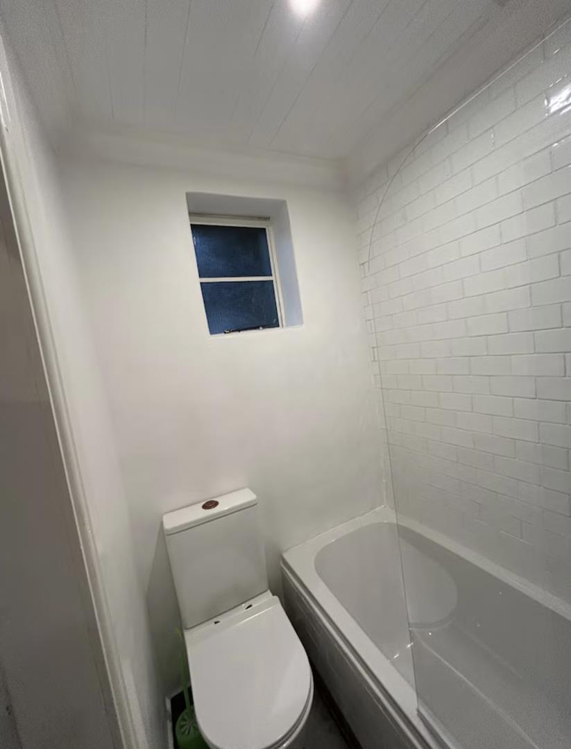 To Let 1 Bedroom Property for Rent in Woodstock Western Cape